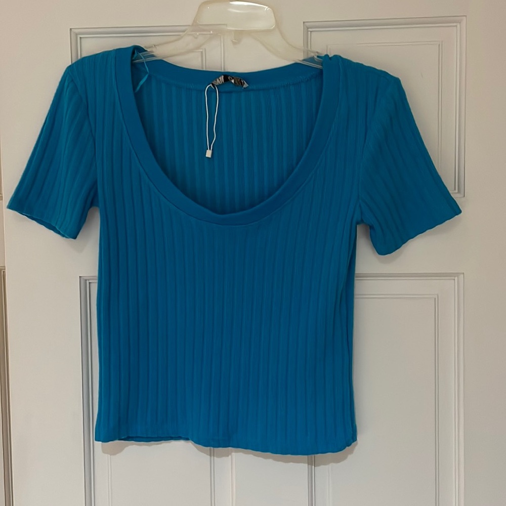 NWOT zara short sleeve ribbed blue sweater in size xs